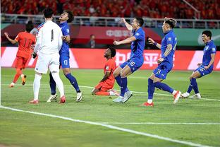 当地华人司机：新加坡早已放弃足球 不要被中国队打个8-0就好了